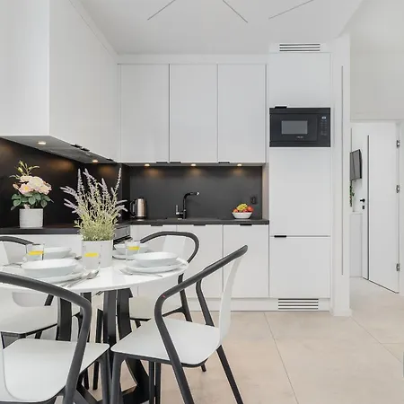 Klifowa & Fitness Near The In By Renters Prestige Apartmán *